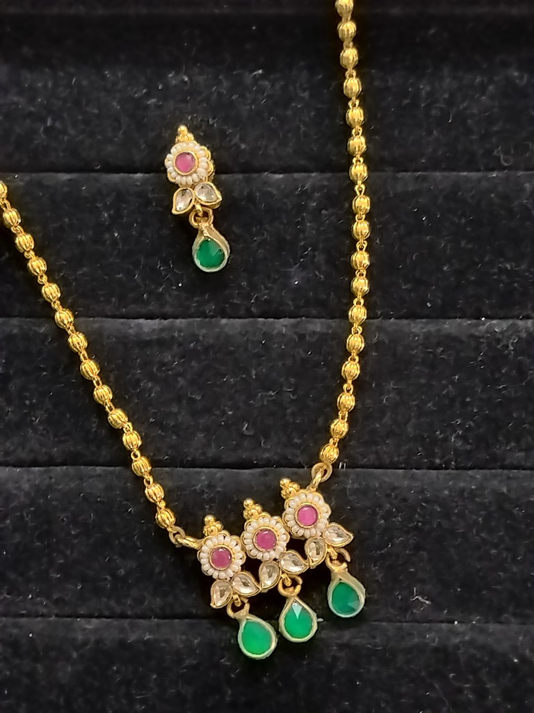 [KUNHEAV83] Kundan set abhu 8 cno