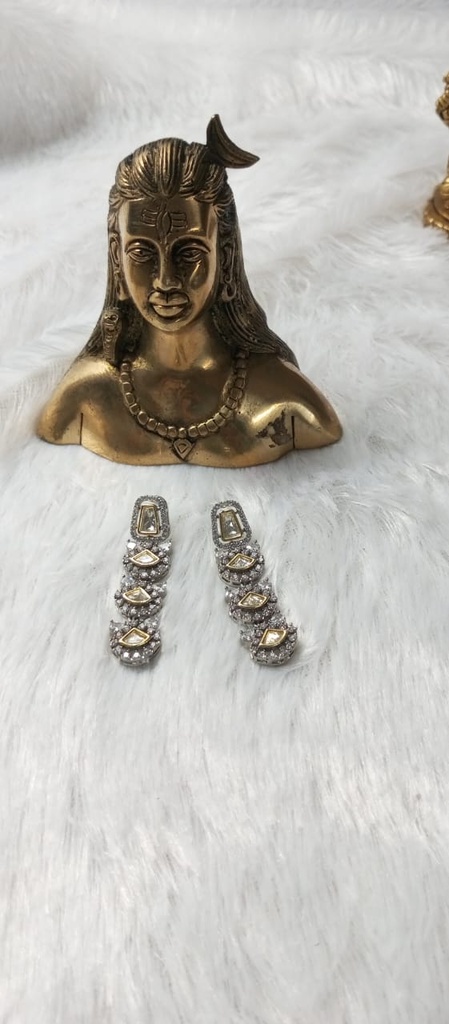 [KUN11] Tyani with ad kundan earrings ak 7 cno