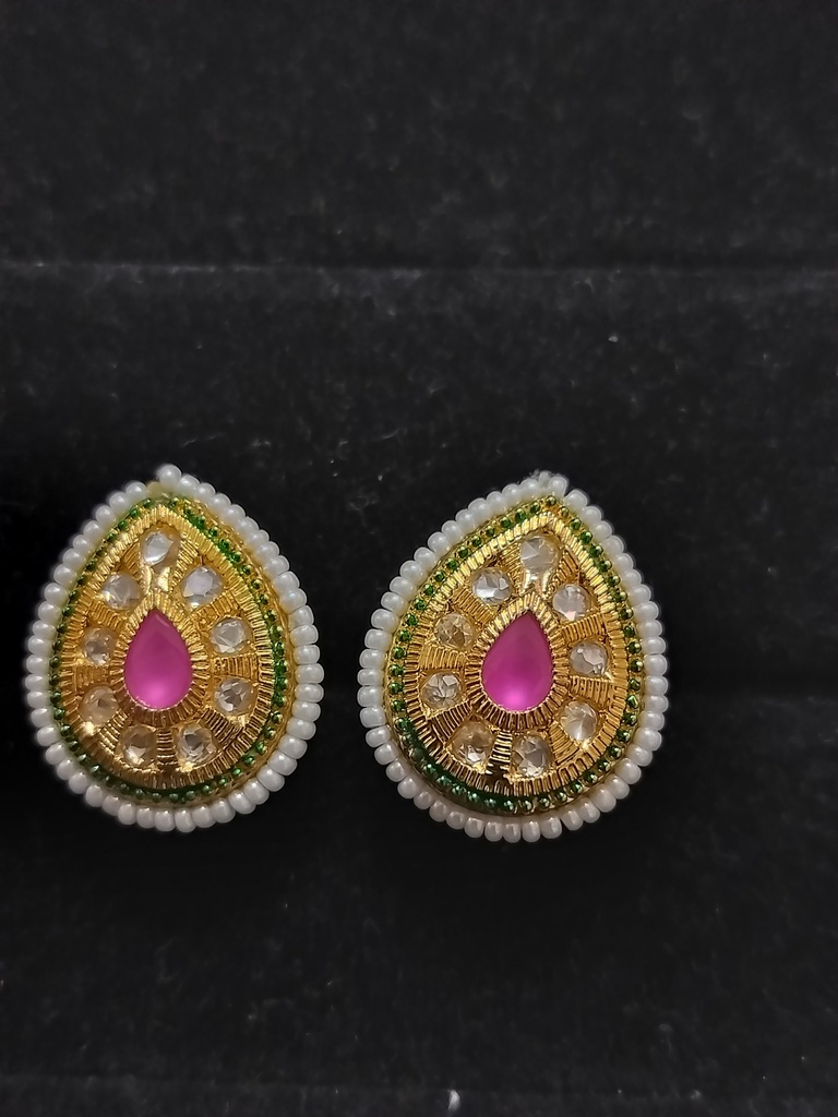 [STUDS48] Kundan pearl stud shita 22 cno
