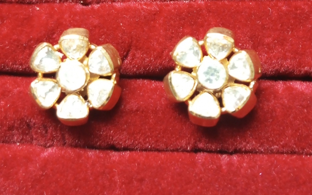 Premium mozonite stud ni 12 cno 1599