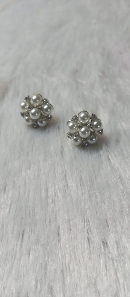 [STUDS8] Pearl ad stud aanvi 5 cno