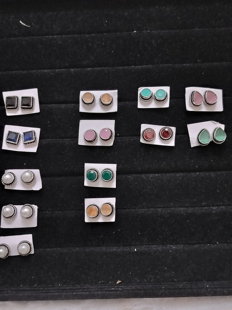Silver replica studs each 5 cno