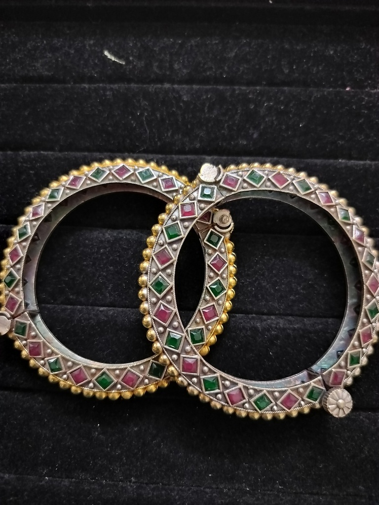 2/4 openable bangles rr 75 cno