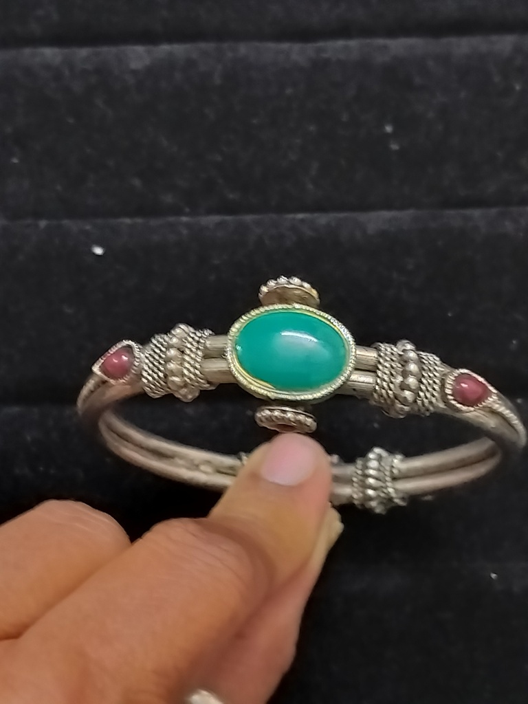 Monalisa stone bracelet ju 15 cno
