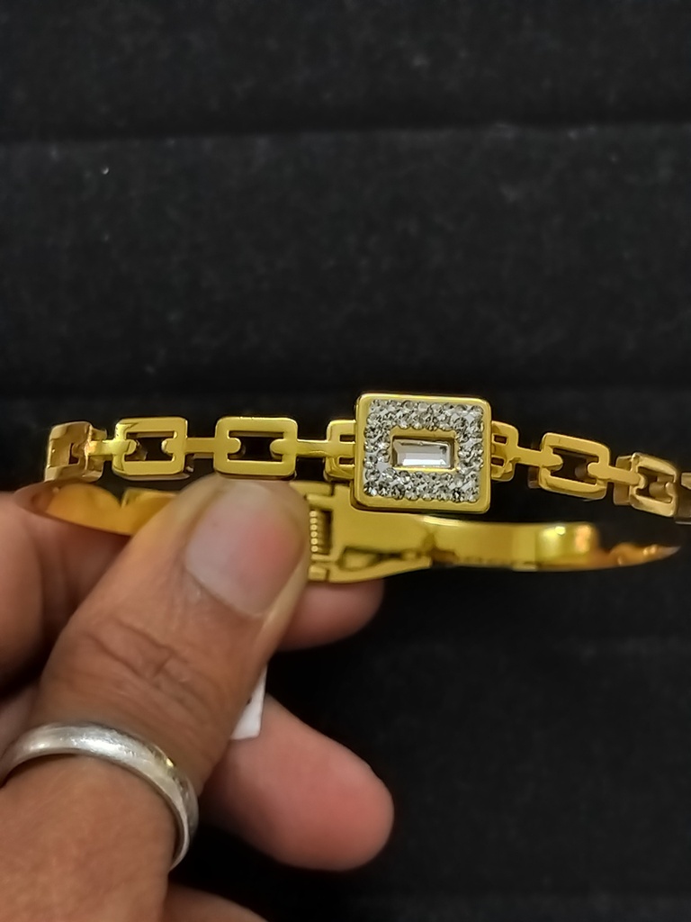Anti tournish bracelet se 20