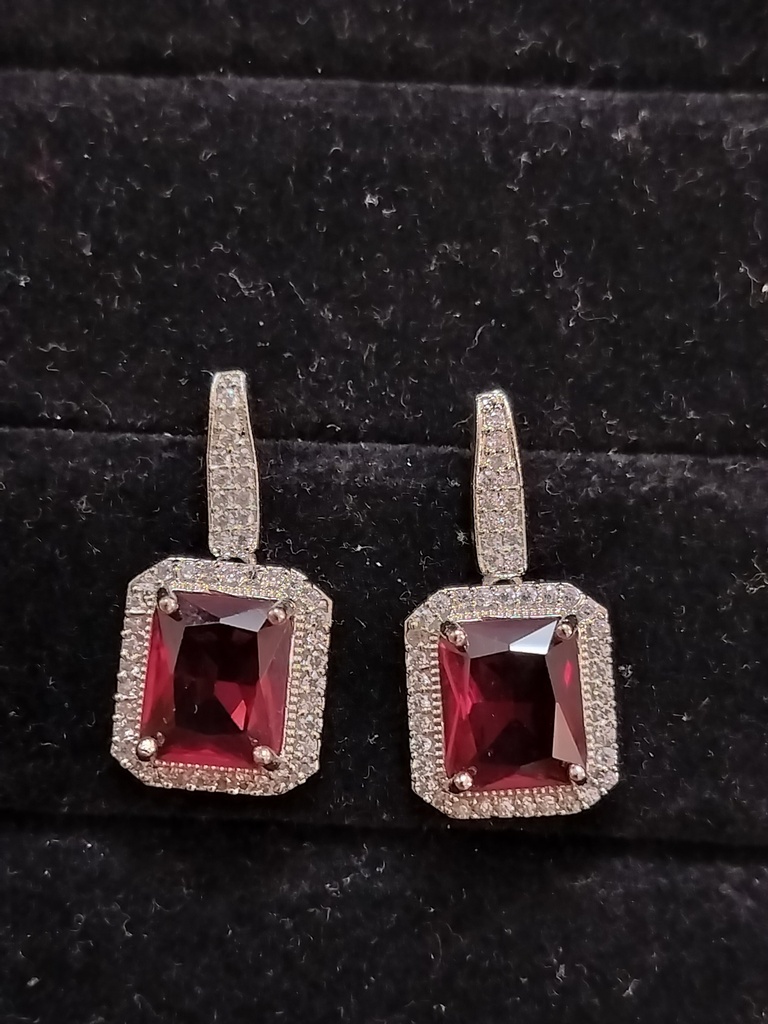 Ad with stone earrings fus 4 cno