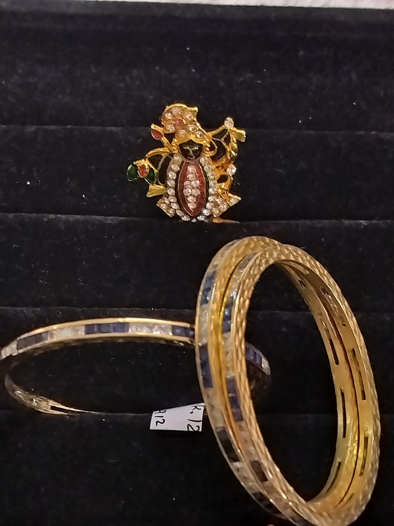 Ad bangles ju 3 cno