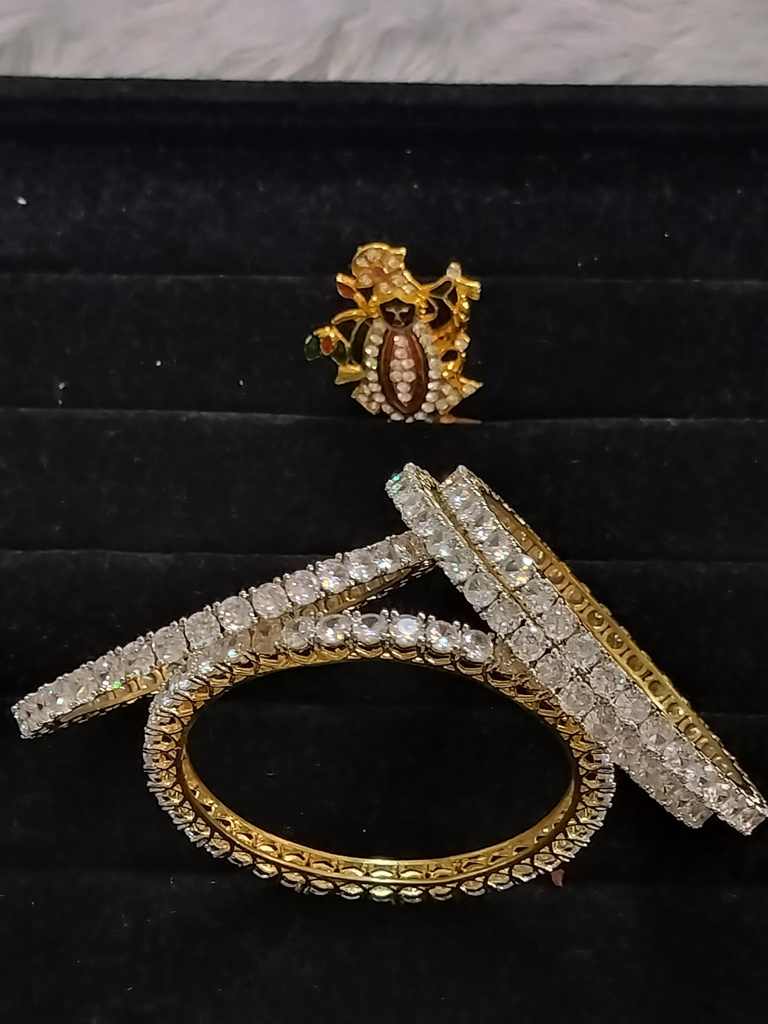 [BAN68] Ad bangles four pcs. Ju 8 cno