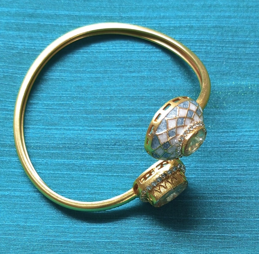 [BRAC113] Mozonite and enemal bracelet vaci 6