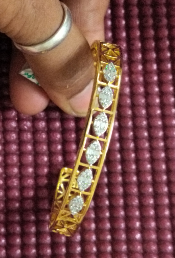 Me 7 cno premium ad bracelet 11