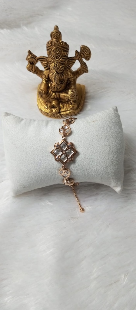 Tyani kundan bracelet ak 5