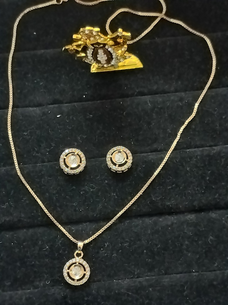 Kundan pendant set ak 15 cno