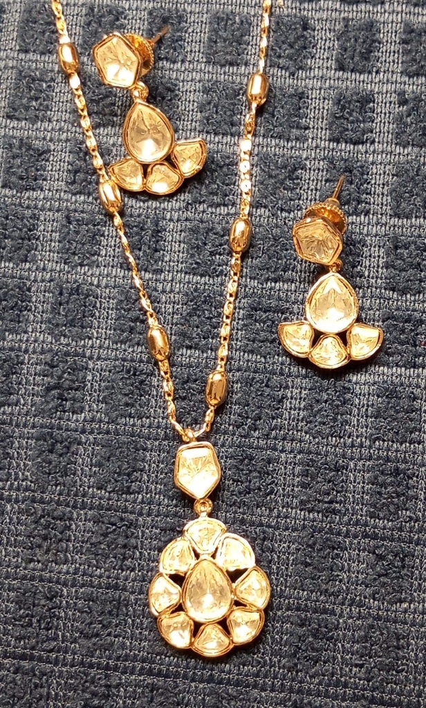 Mozonite pendant set ak 63 cno 12