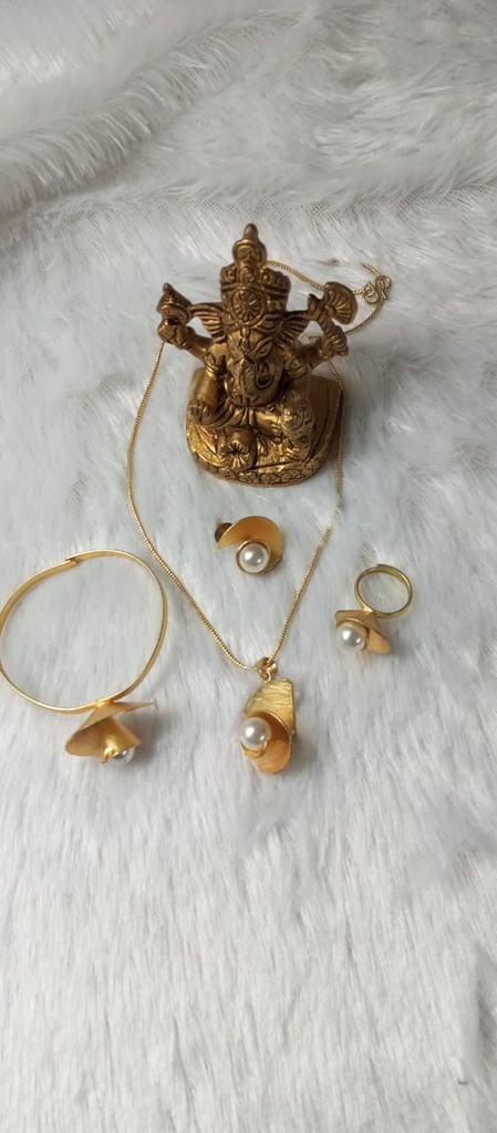Brass pearl pendant set anavi 8