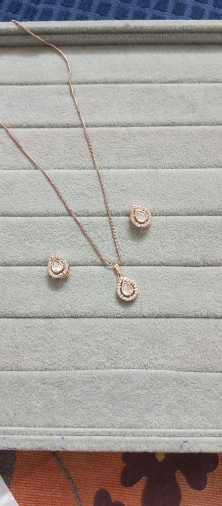 Tyani kundan pendant set ak 25